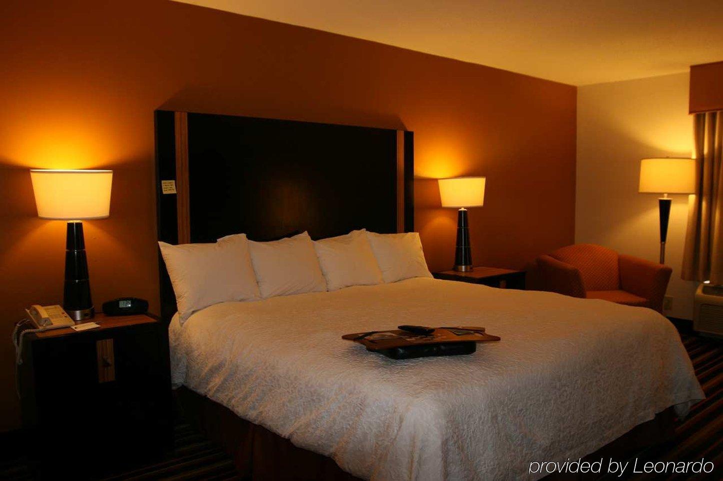 Hampton 3*