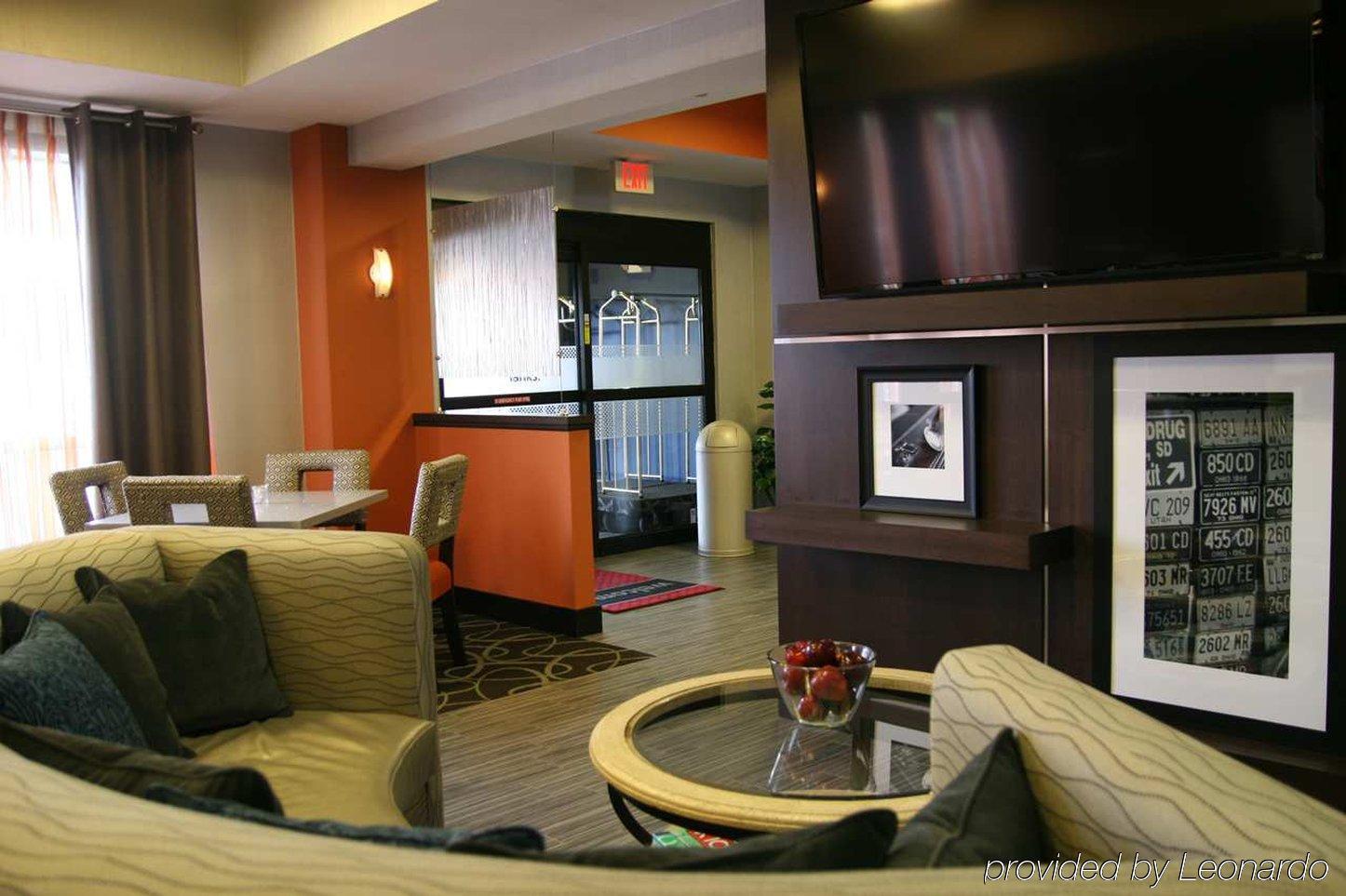 Hotel Hampton 3*